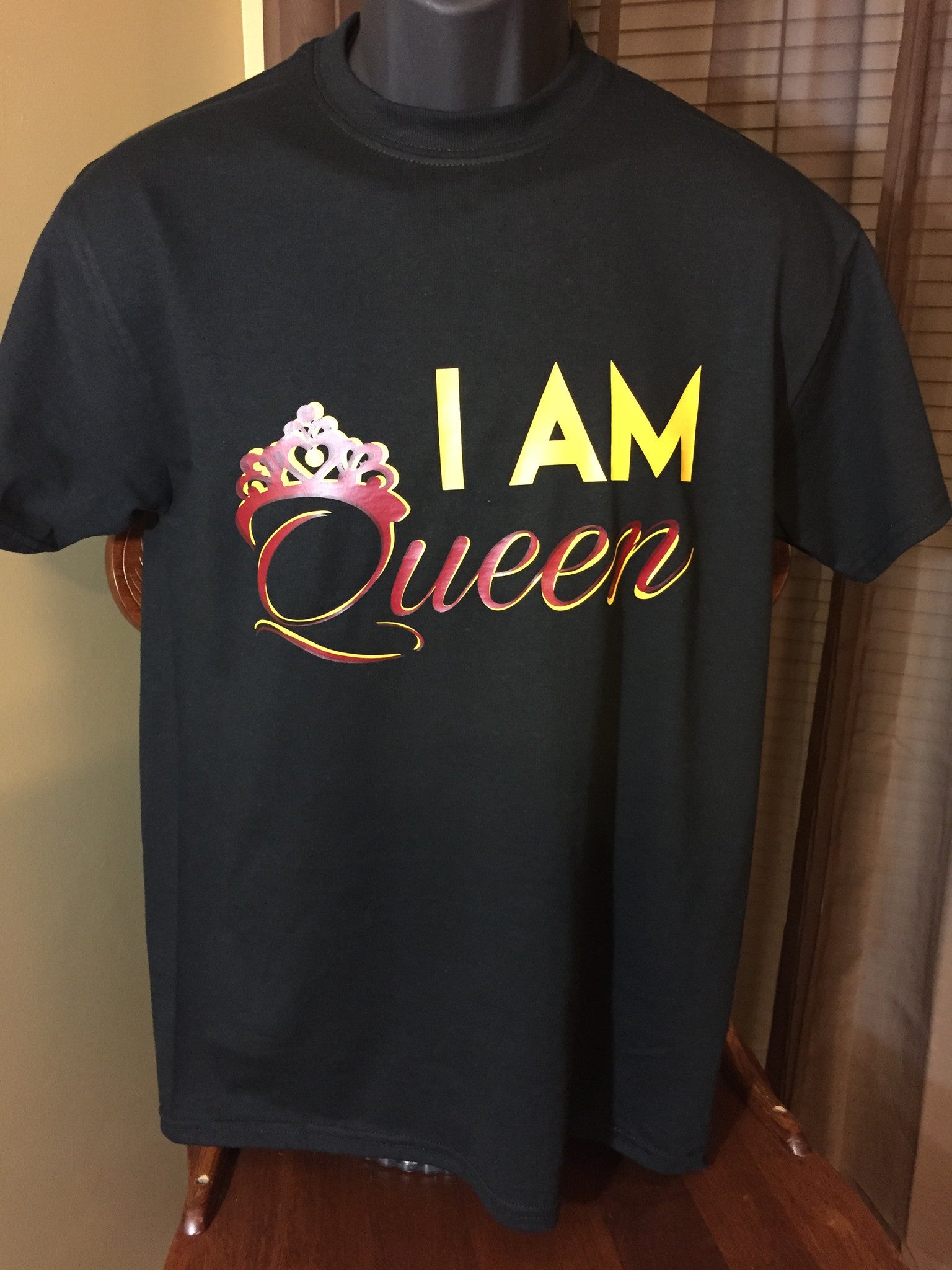 I AM Queen T-Shirts - 550strong